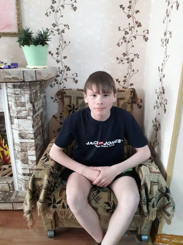 Александр В 14 лет.jpg